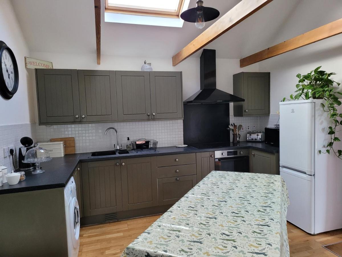 Oak Cottage With Private Log Fired Hot Tub Maidstone Exterior foto